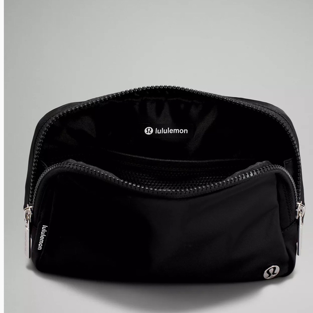 Lululemon Everywhere Belt Bag Large 2L - Picture 4 of 5
